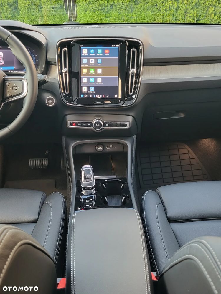 Volvo XC 40 B5 AWD Ultimate Dark - 24