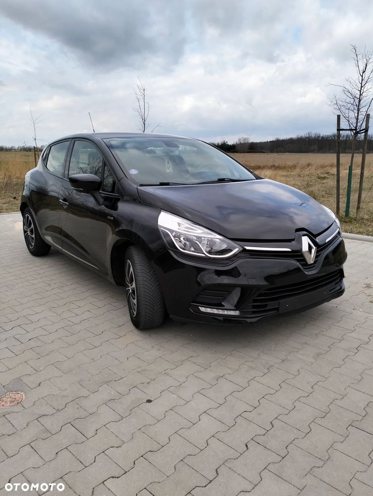 Renault Clio - 1