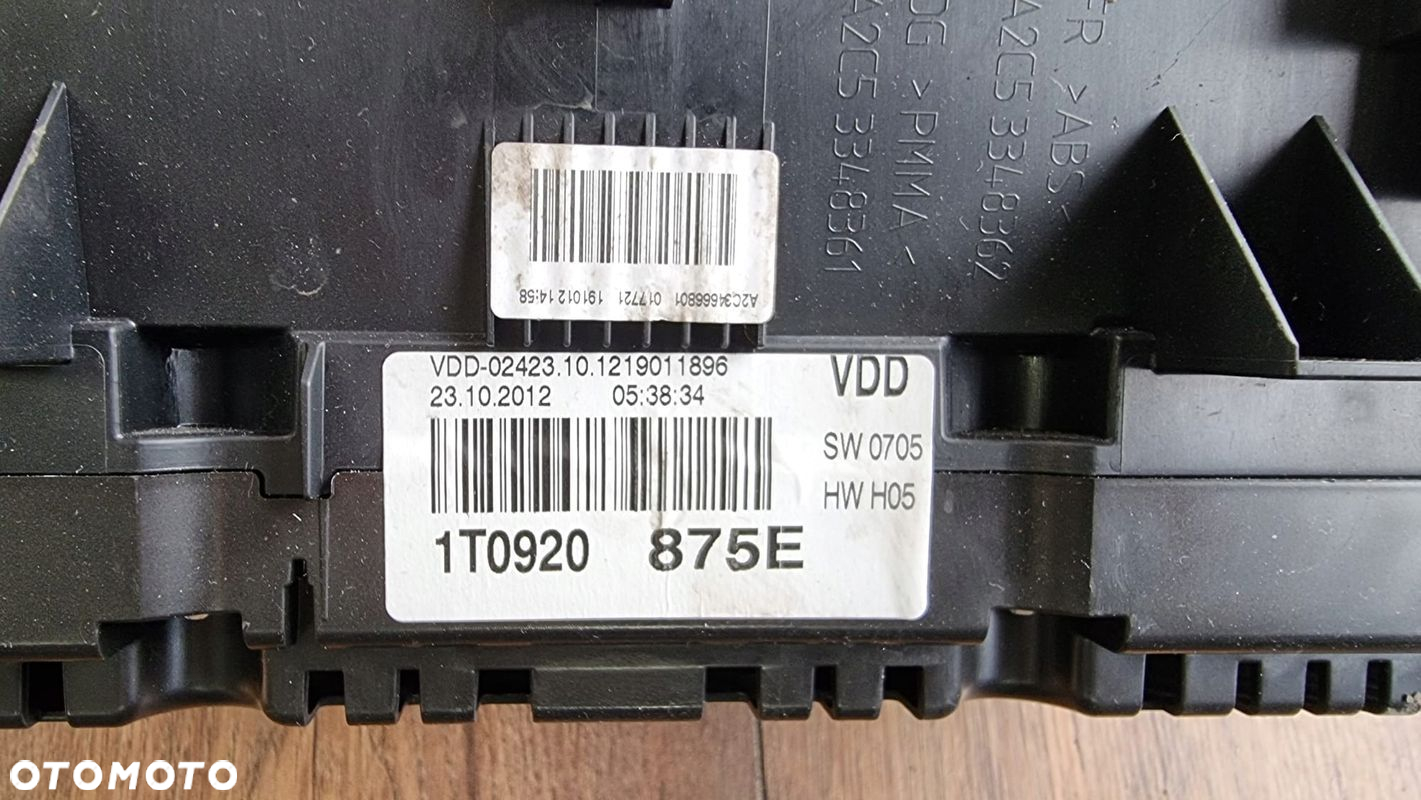 LICZNIK ZEGARY VW TOURAN I 1.6 TDI 1T0920875E - 2