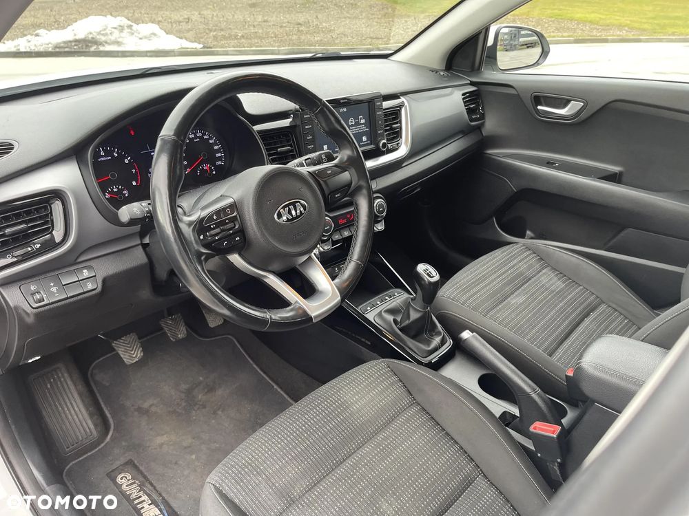 Kia Stonic 1.4 L - 9