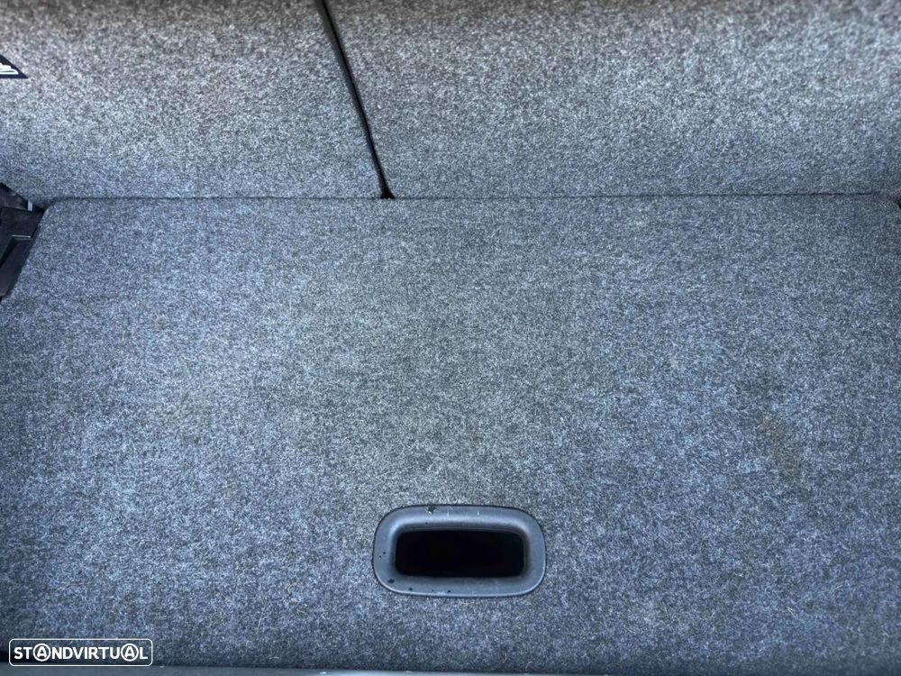 VW Up! 1.0 Move Auto - 28