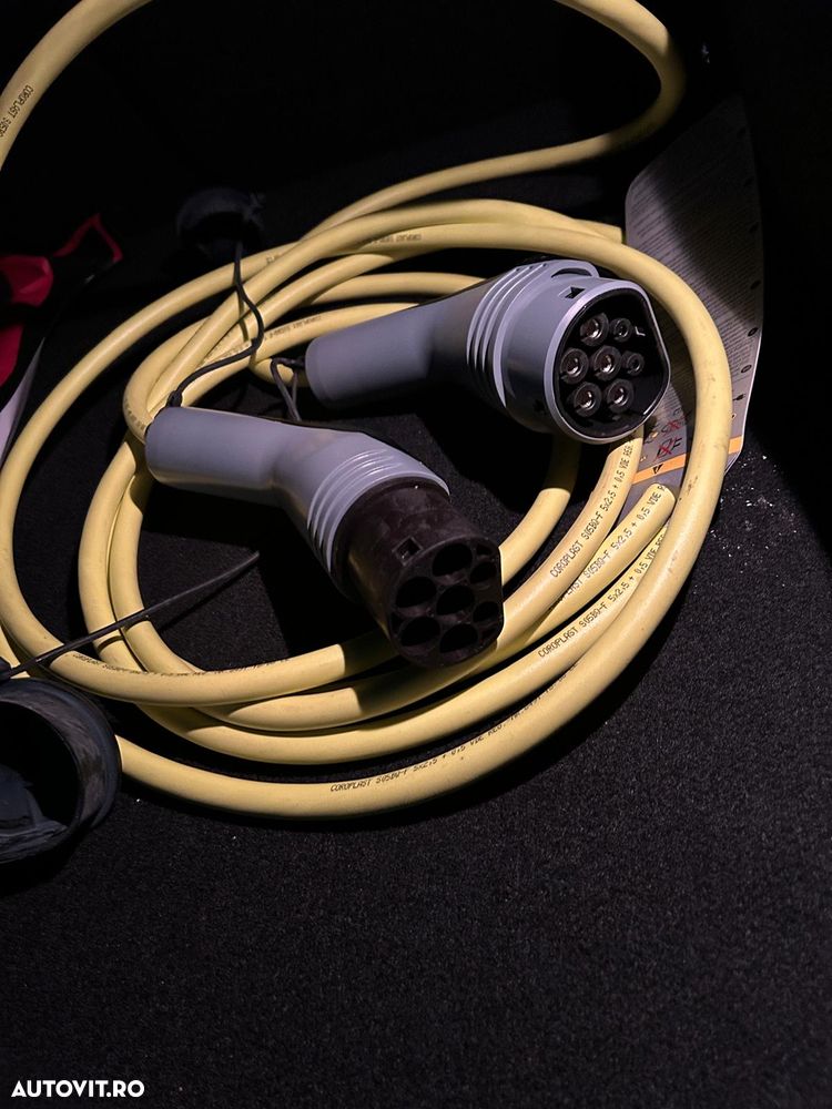 Volkswagen e-Golf - 16