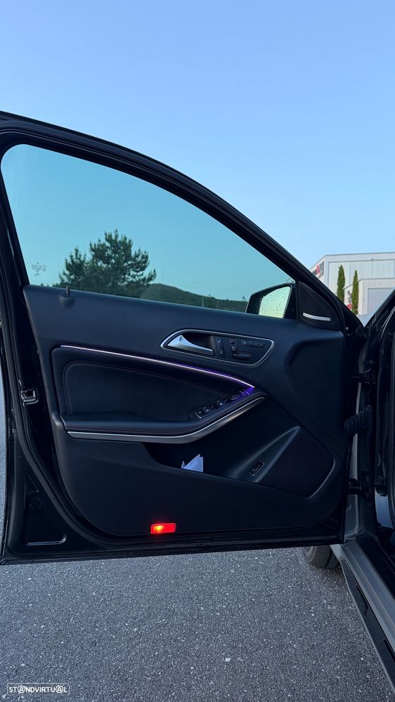 Mercedes-Benz GLA 45 AMG 4Matic 7G-DCT - 10