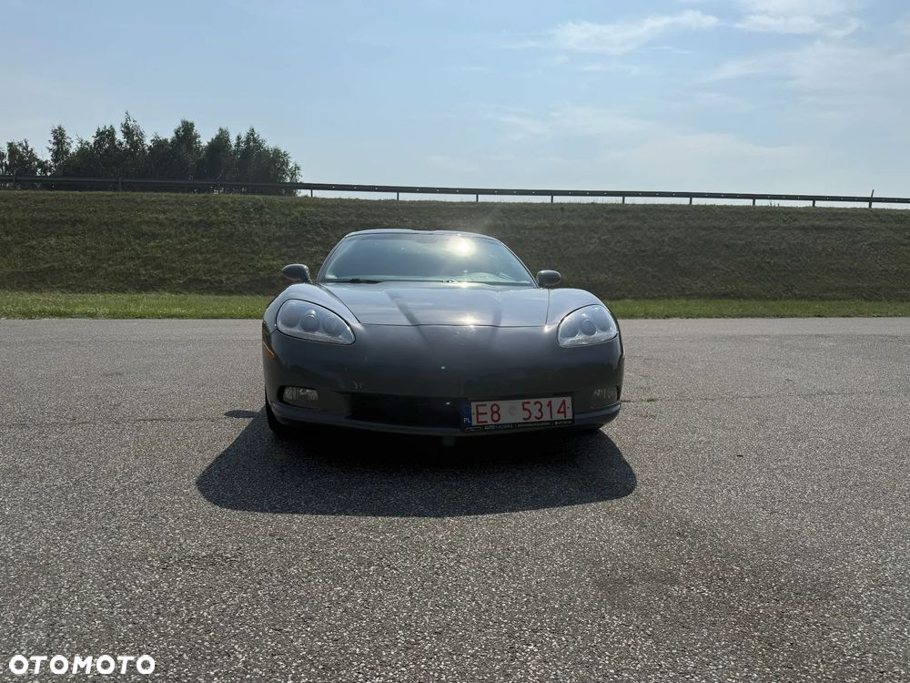 Chevrolet Corvette - 4