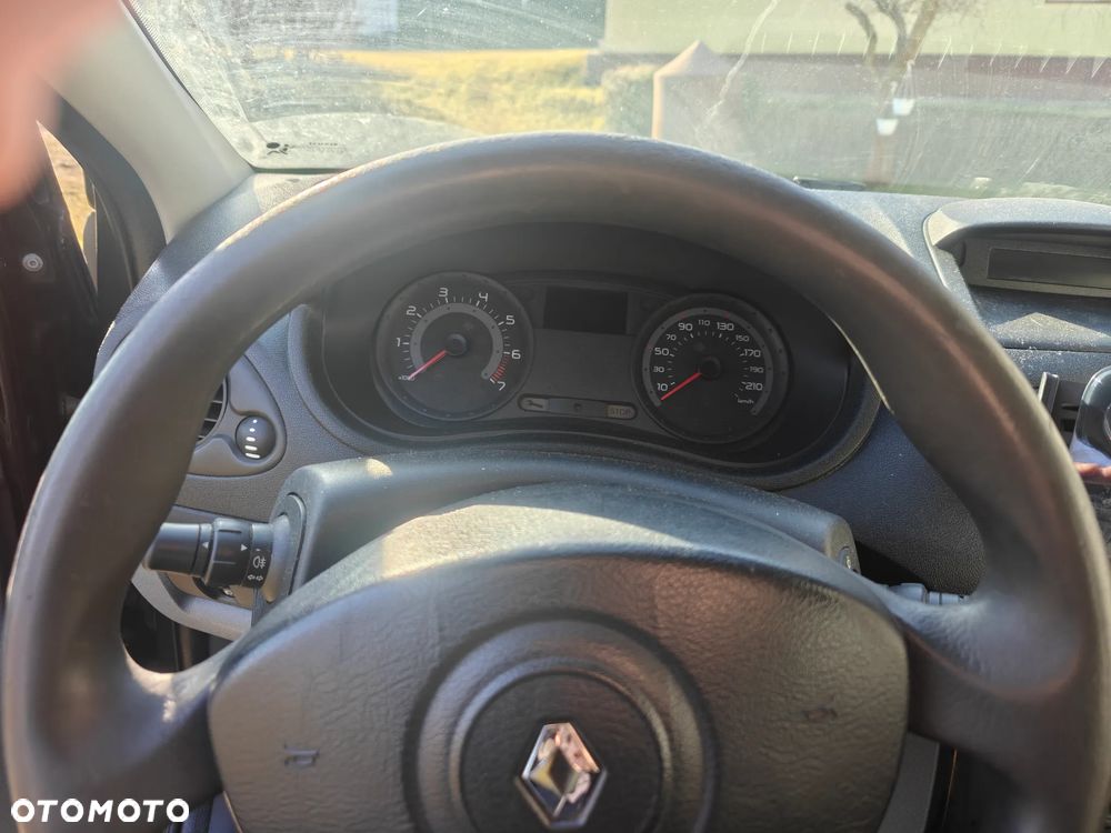 Renault Clio 1.4 16V Authentique - 8