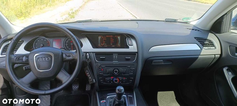 Audi A4 Limousine - 7
