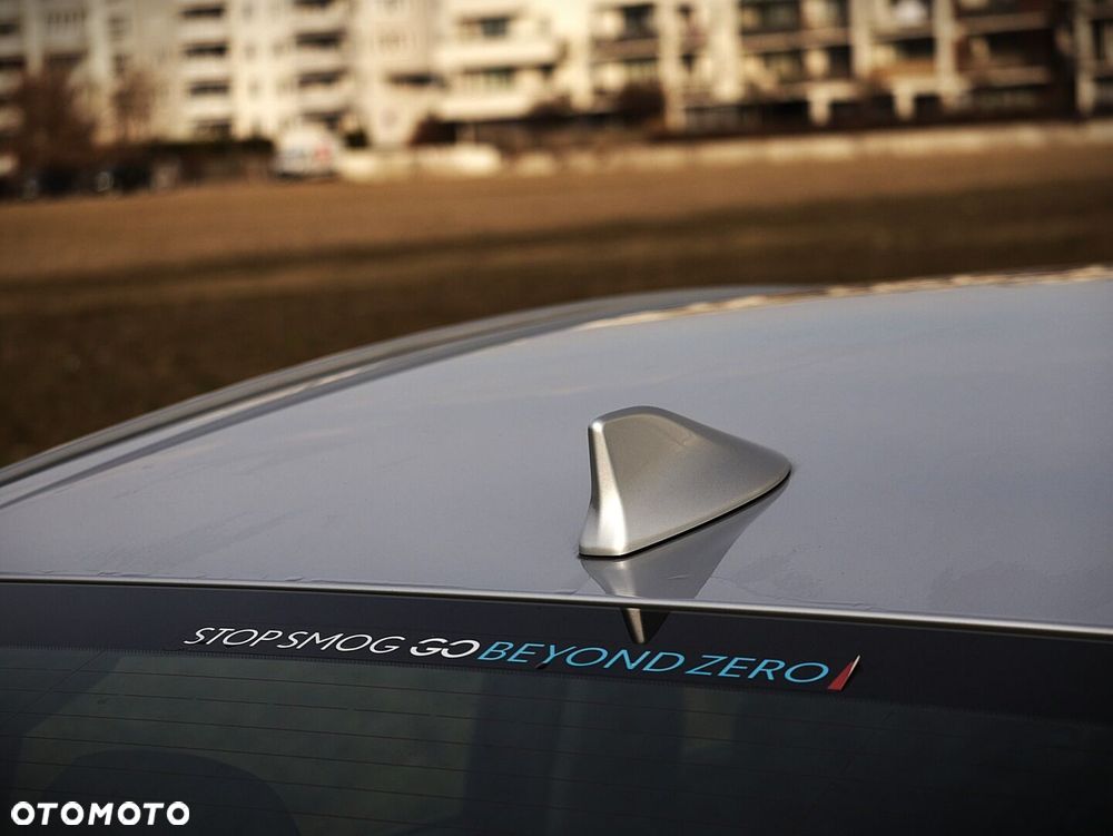 Toyota Camry 2.5 Hybrid Comfort CVT - 35