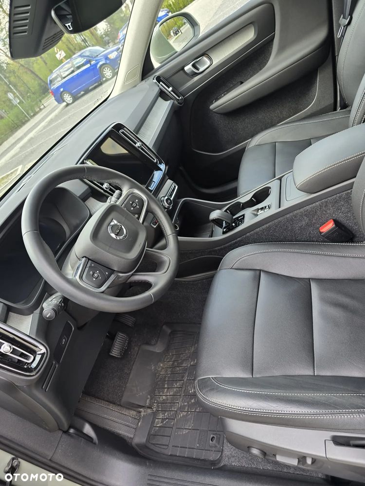 Volvo XC 40 B5 B AWD Momentum Pro - 11