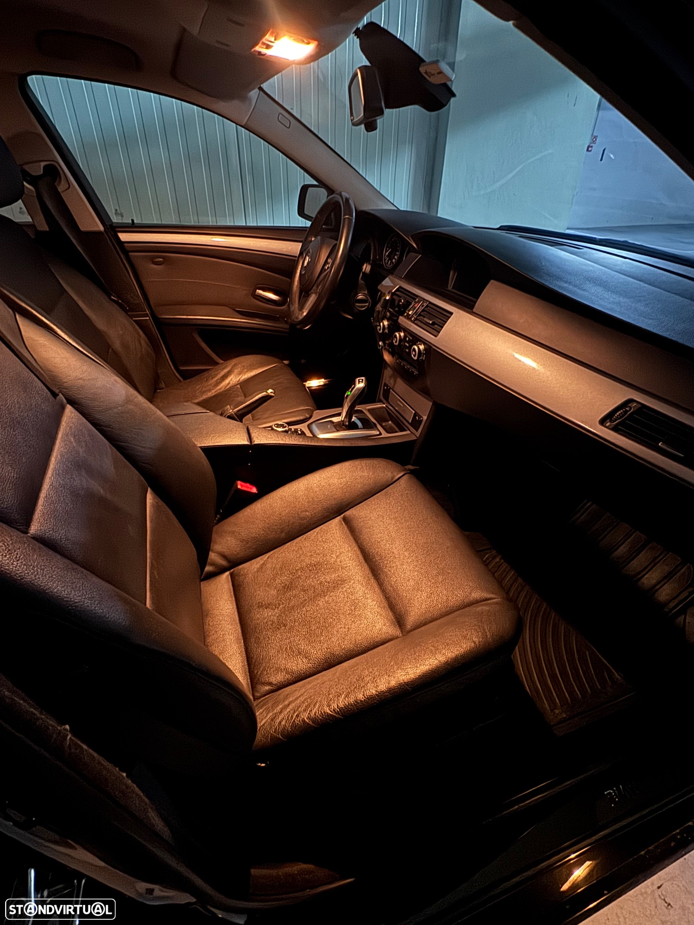 BMW 520 dA Touring Executive - 14