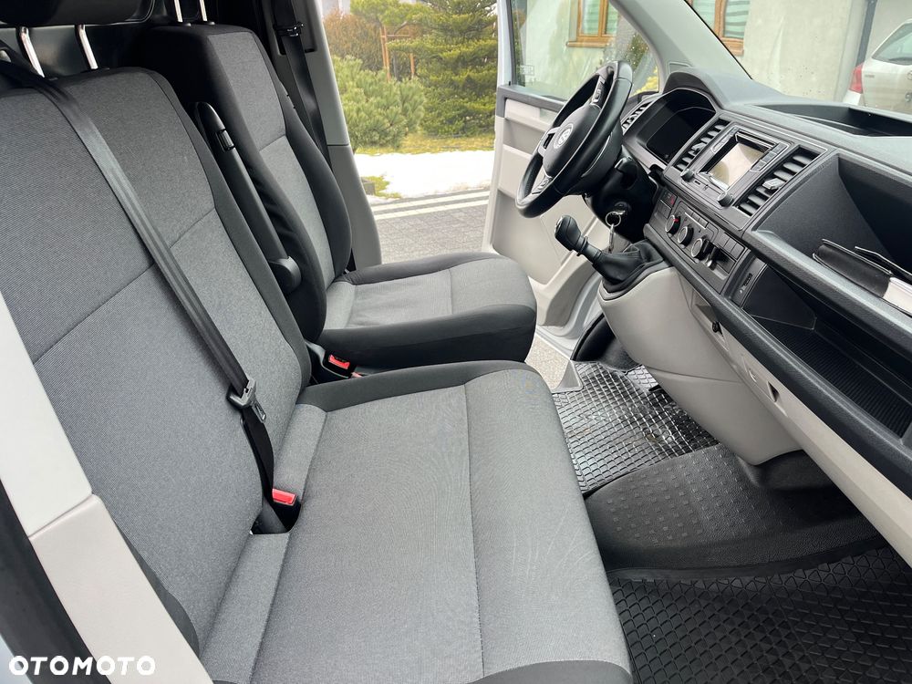 Volkswagen Transporter - 12