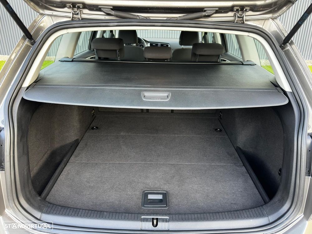 VW Golf Variant 1.6 TDi Confortline - 22