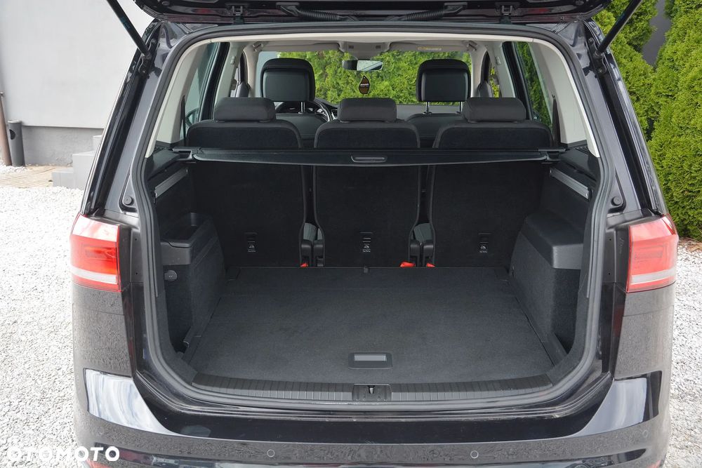 Volkswagen Touran 2.0 TDI BMT Comfortline - 12