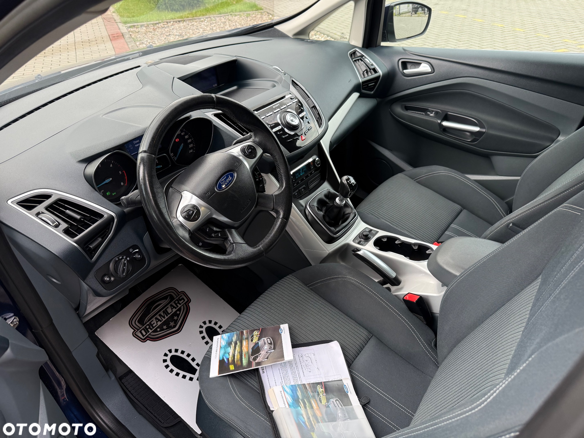 Ford Grand C-MAX - 33