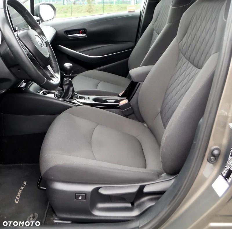 Toyota Corolla 1.5 Comfort - 36