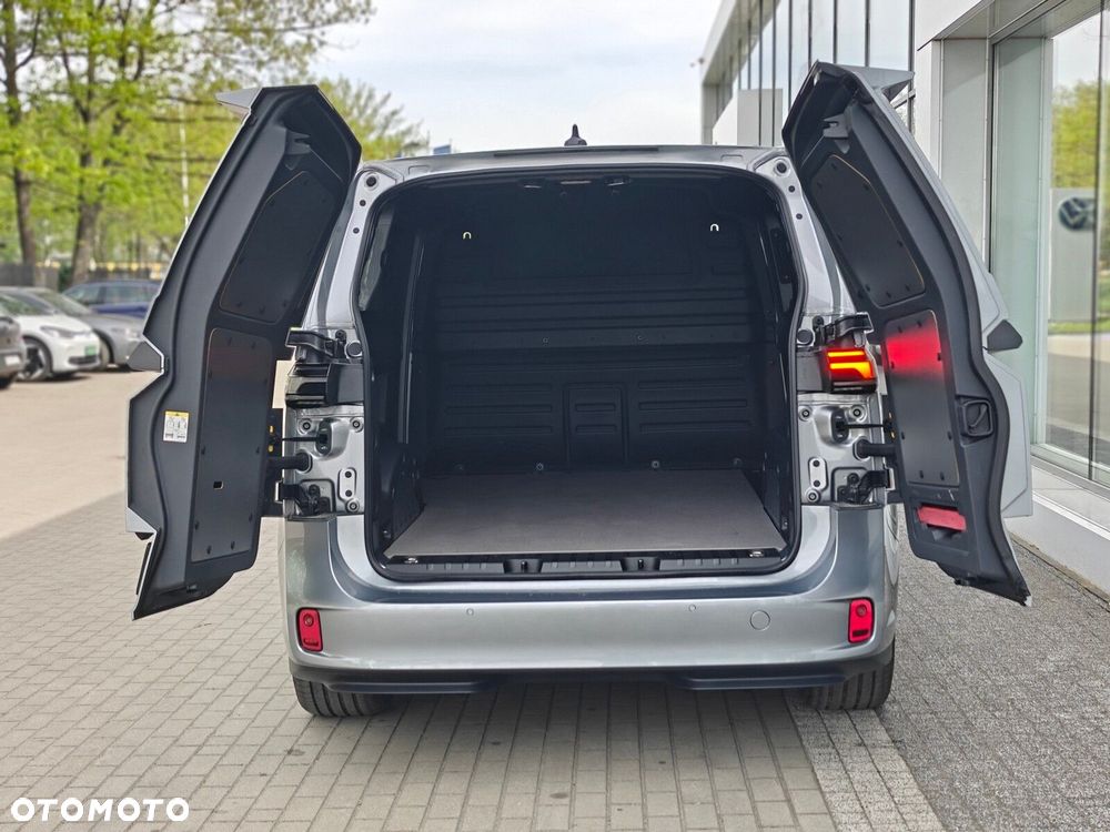 Volkswagen ID. Buzz Cargo 4MOTION - 13
