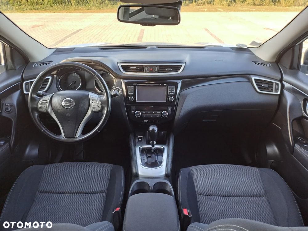 Nissan Qashqai 1.6 DCi Xtronic TEKNA - 10