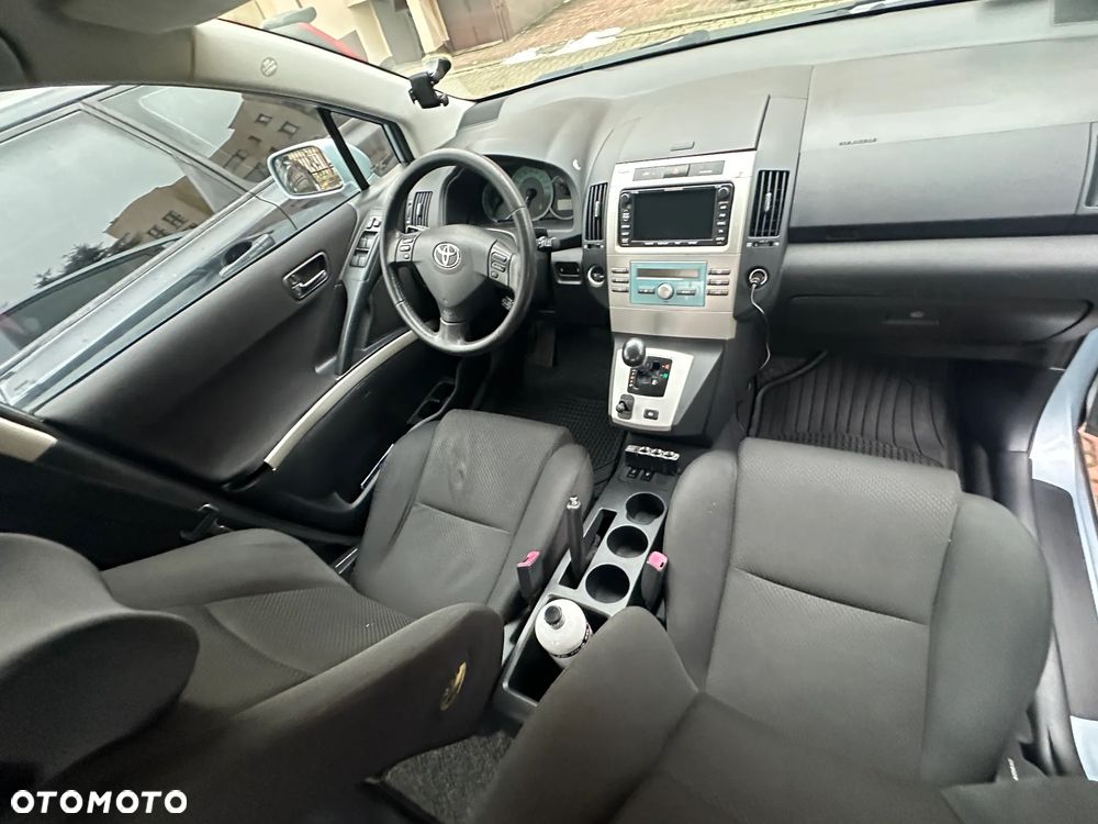 Toyota Corolla Verso 1.8 Prestige 7os MM - 9