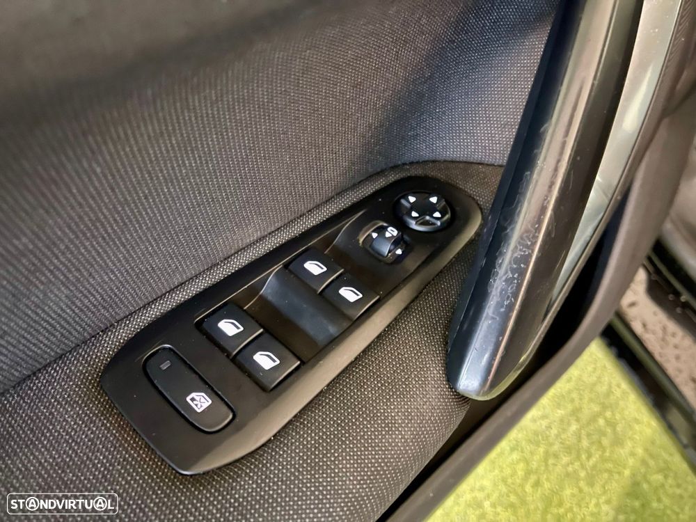 Peugeot 308 SW 1.2 PureTech Style J17 - 28