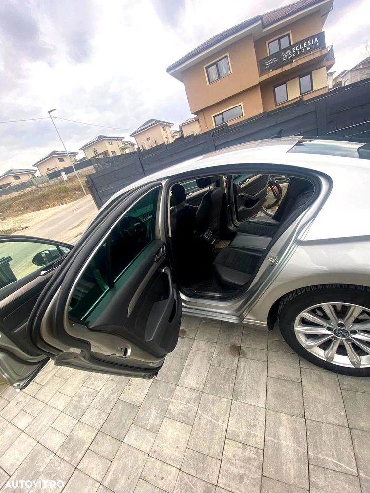 Volkswagen Passat 2.0 TDI DSG 4Motion Highline - 5