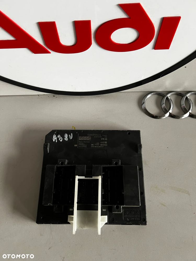 MODUŁ STEROWNIK KOMFORTU SKODA VW AUDI A3 8V 12- 5Q0937084CQ - 1