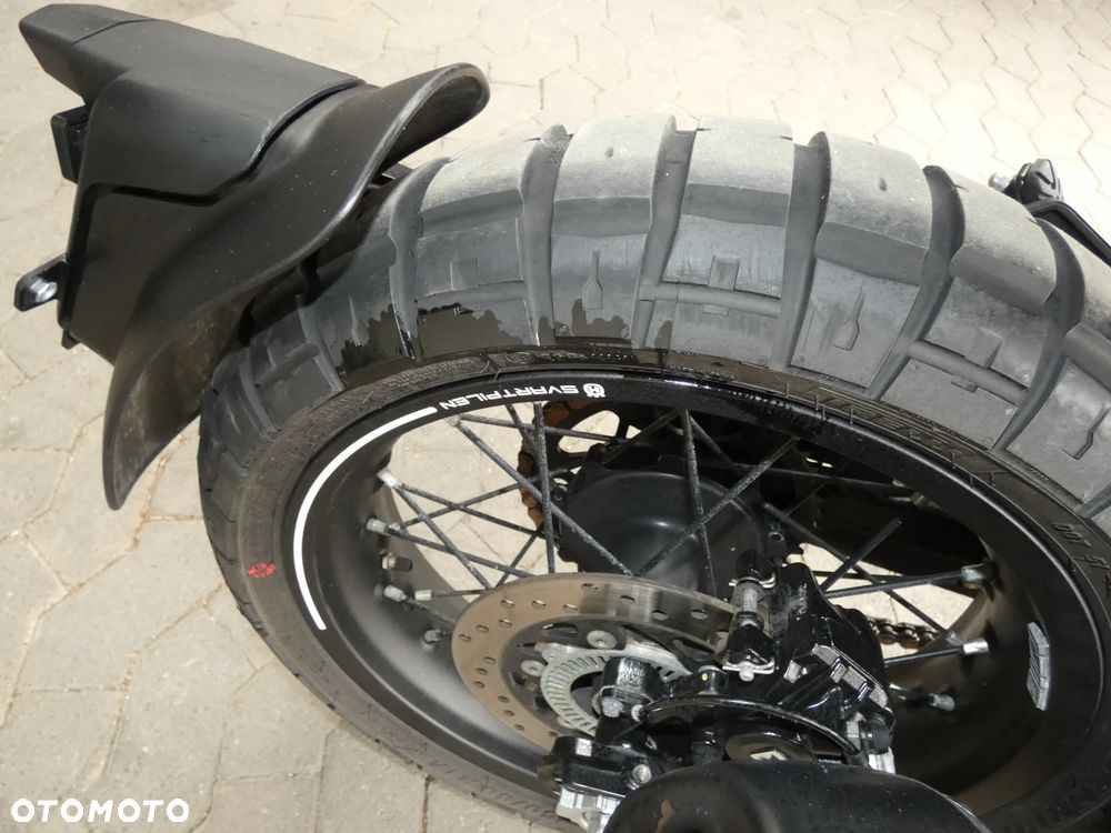 Husqvarna Svartpilen - 14