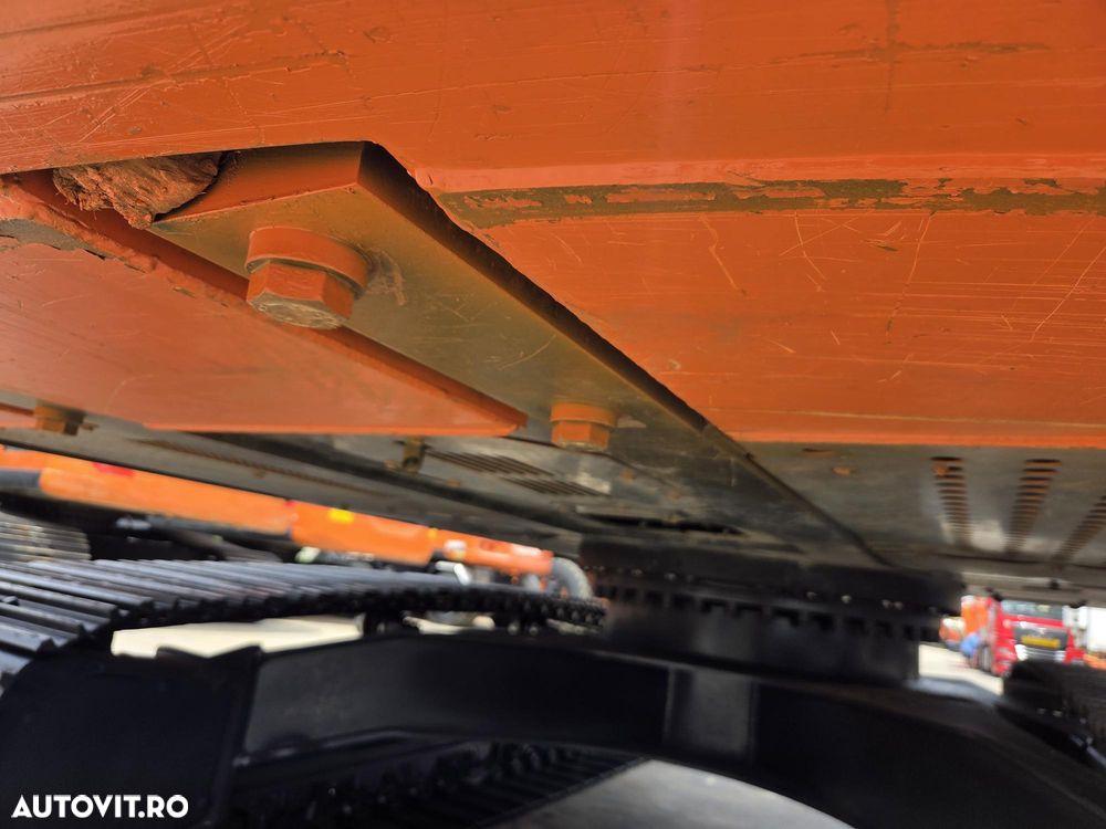 Hitachi ZX250-6, 2019, 6.254h, Masa operationala 27,1tone, cupa NOUA 1,55mc, cupla rapida, lant 80% bun doar 1.109h deplasare, consum mediu 12,5l/h, ad sapare 7m, camera spate si laterale, ridica 16,2 avertizare antirasturnare, 3 pompe hidr, PROMOTIE 86.900 - 7