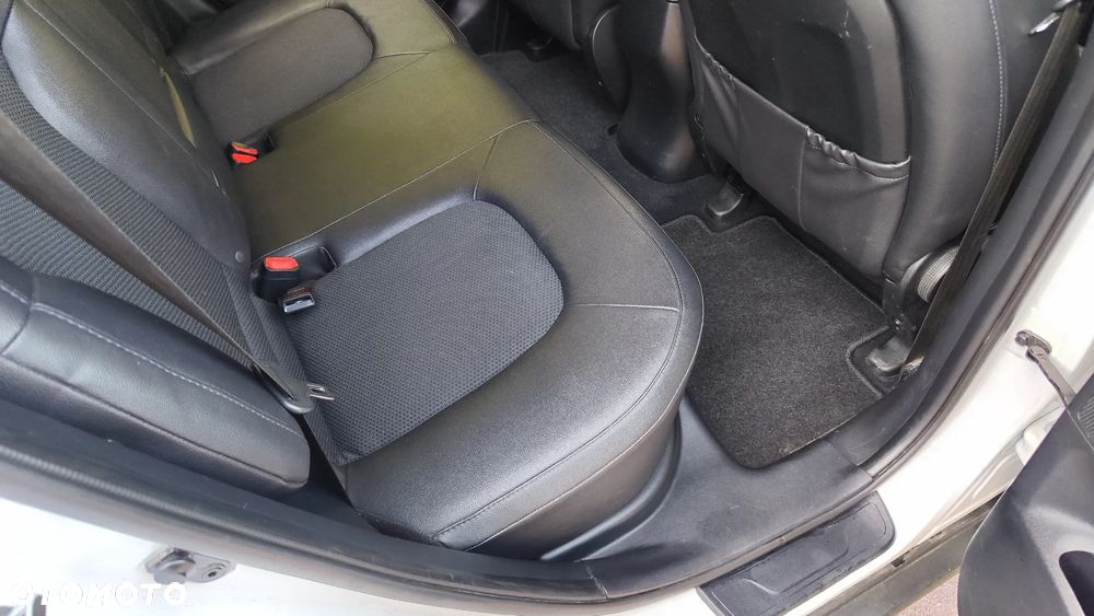 Hyundai ix35 blue 1.6 2WD Finale - 24