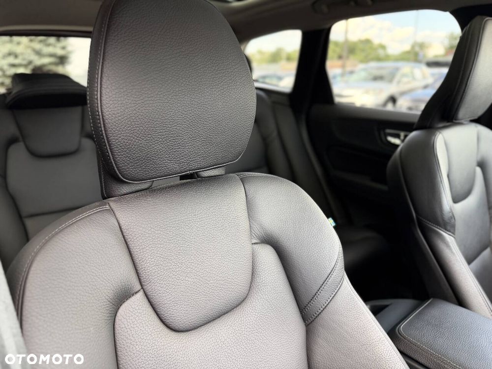 Volvo XC 60 T6 AWD Momentum - 18