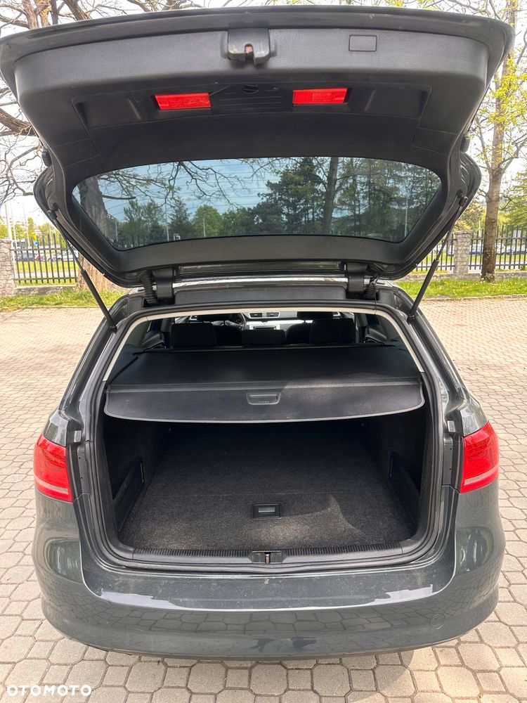 Volkswagen Passat 2.0 Blue TDI SCR Comfortline - 18