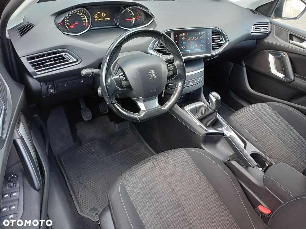 Peugeot 308 - 6