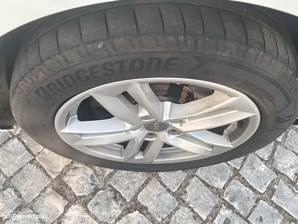Audi A4 Avant 2.0 TDI Design S tronic - 15