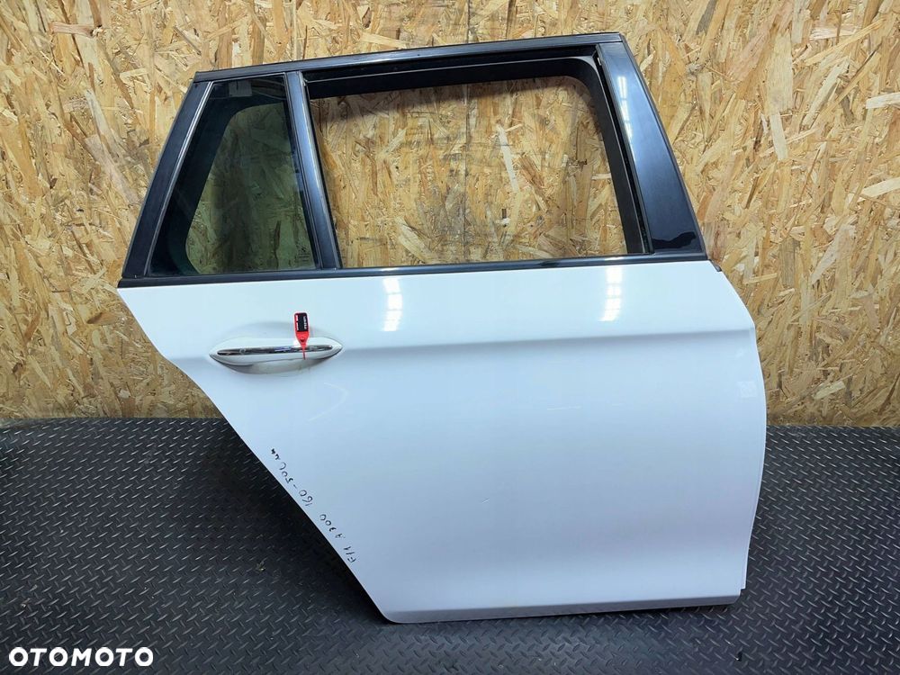 bmw 5 f10 f11 2015 tył strona prawa drzwi tylne a300 alpineweiss