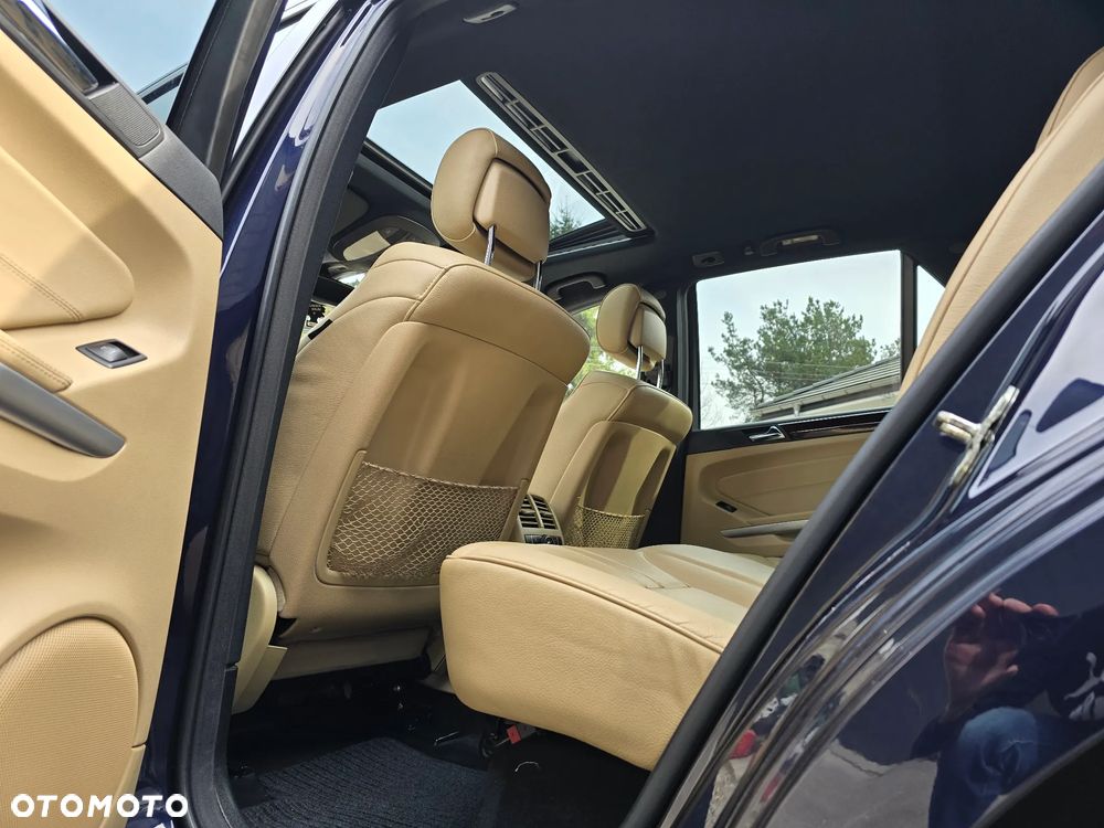 Mercedes-Benz ML 320 CDI 4Matic 7G-TRONIC DPF Edition 10 - 13