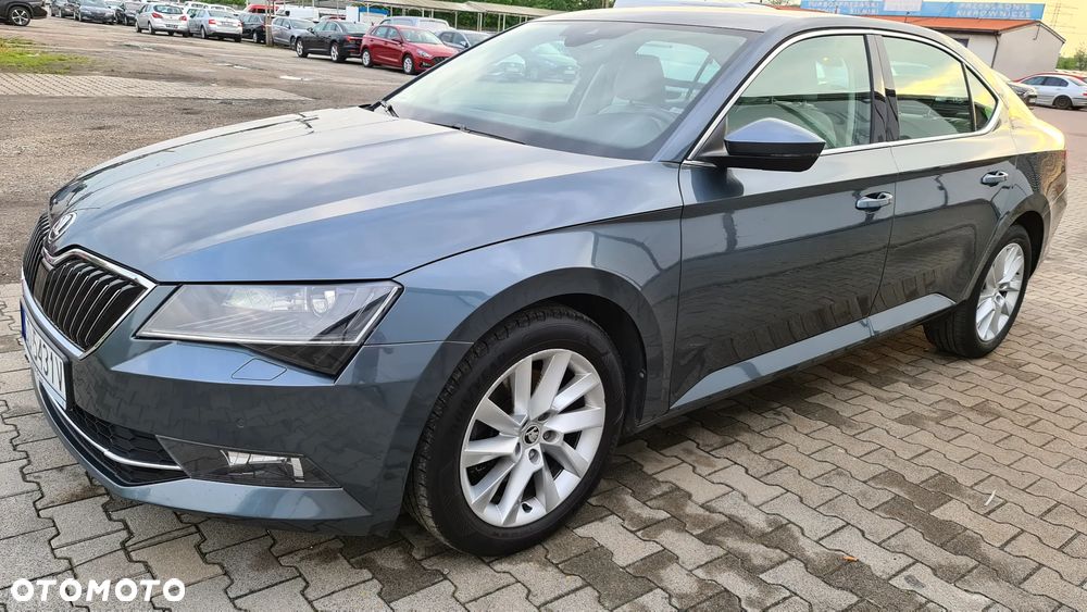 Skoda Superb 2.0 TDI Style DSG - 9