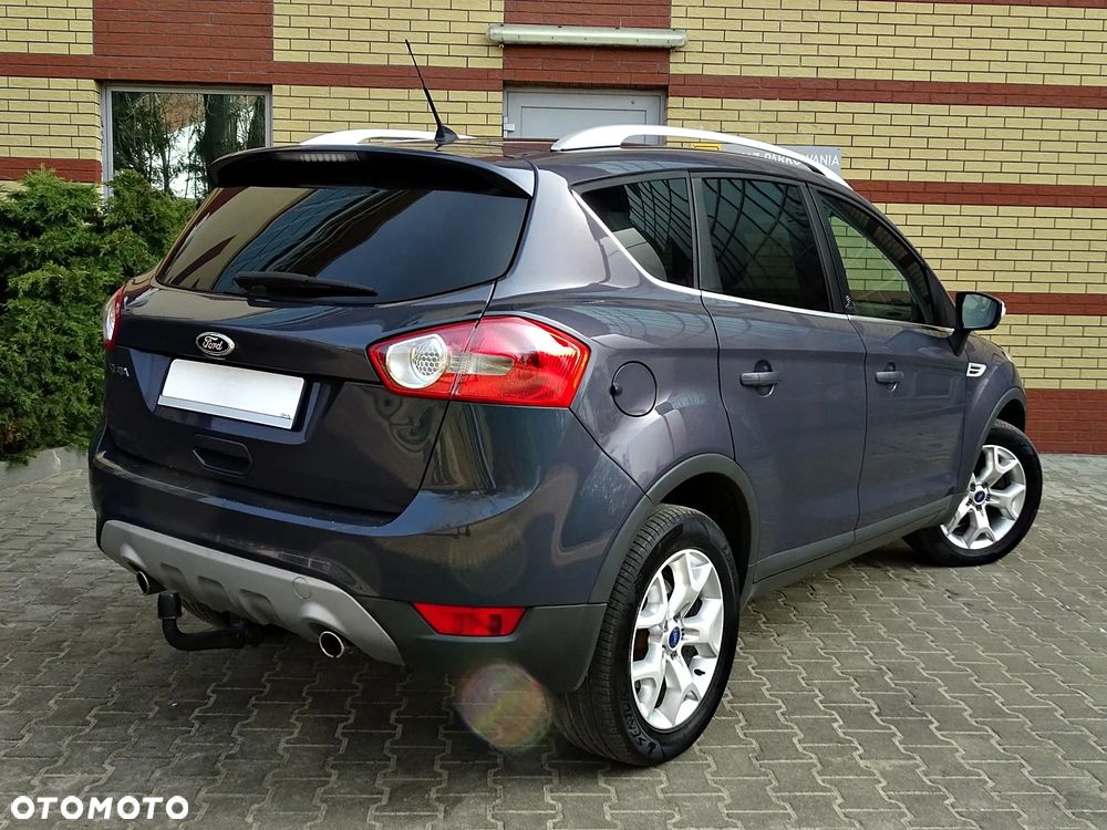 Ford Kuga 2.0 TDCi 2x4 Champions Edition - 4