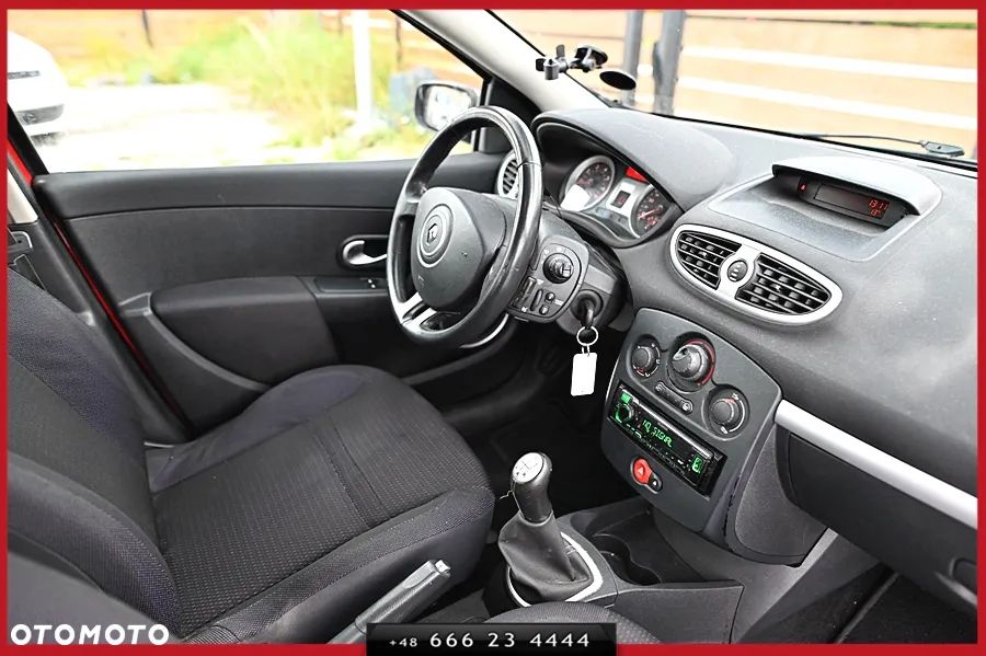 Renault Clio - 17