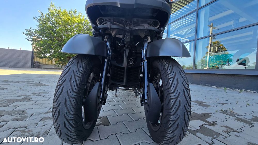 Yamaha Tricity 300 - 16