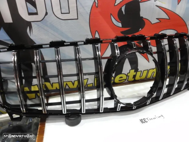 Grelha frontal com suporte de símbolo para Mercedes Classe A W176 2016-2018 GT-R / Panamericana LOOK em cromado e preto brilhante em plástico ABS - 5