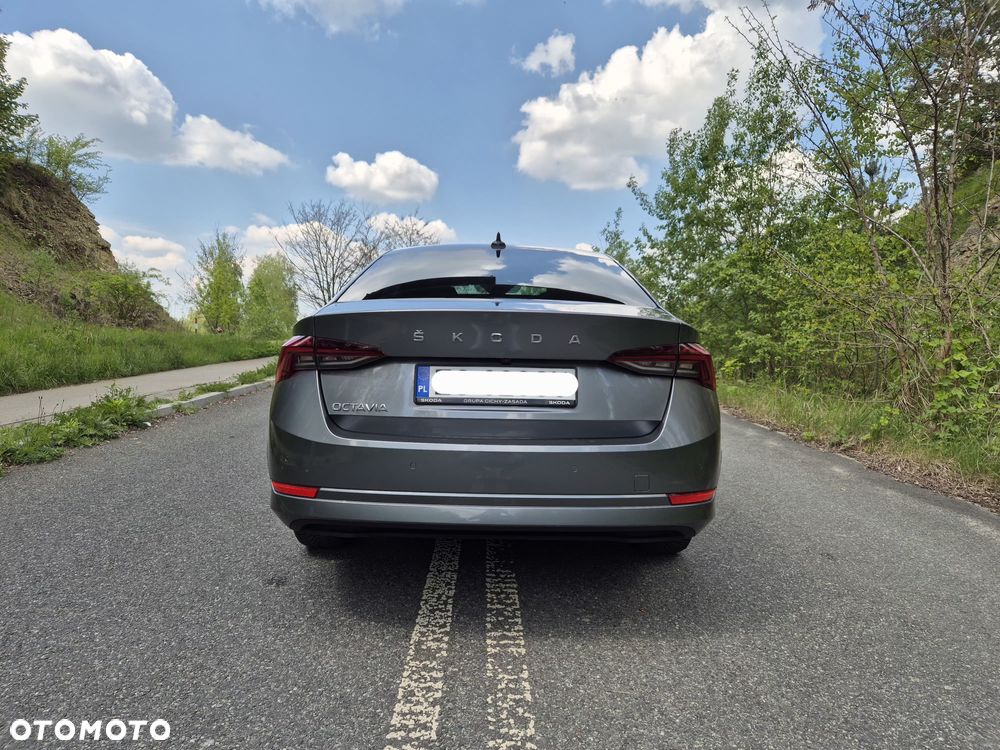Skoda Octavia 2.0 TDI Style DSG - 11