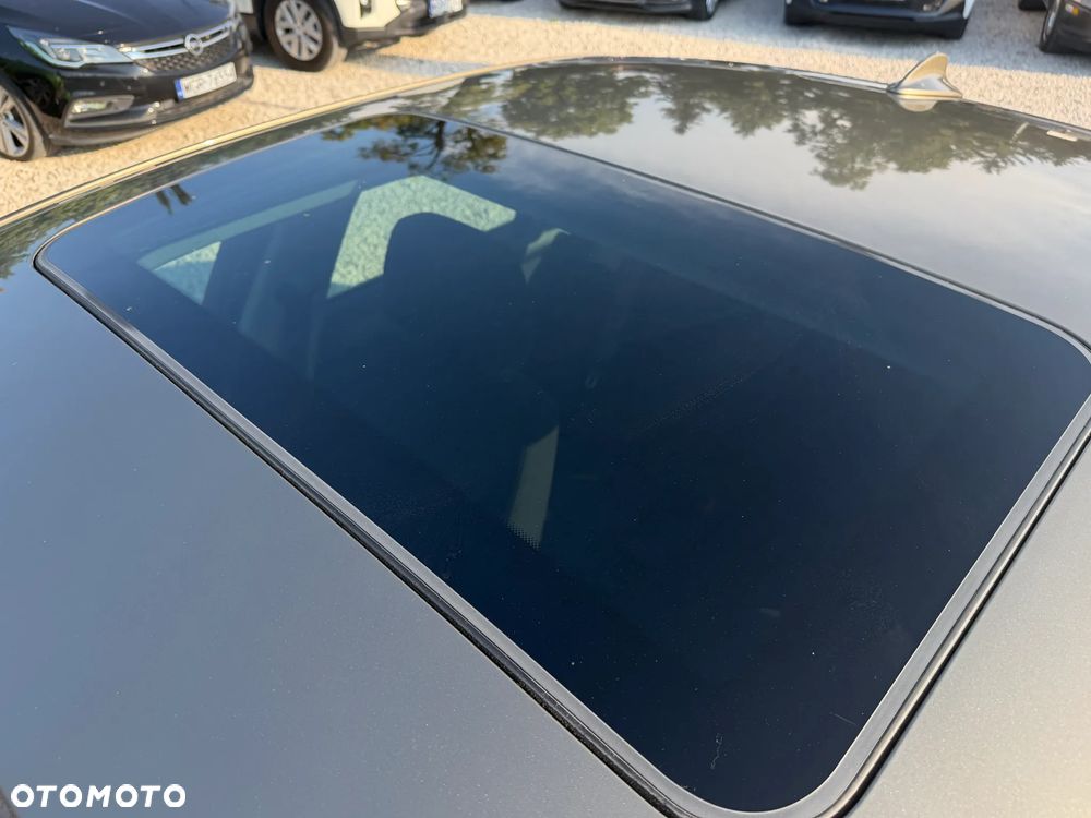 BMW Seria 3 320i - 37