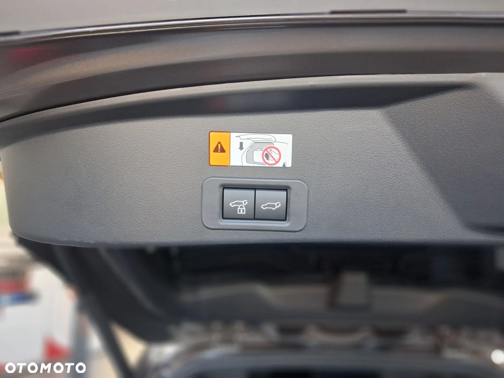 Toyota bZ4X 74.7kWh 4x4 Executive - 10