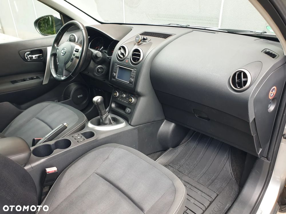 Nissan Qashqai - 12