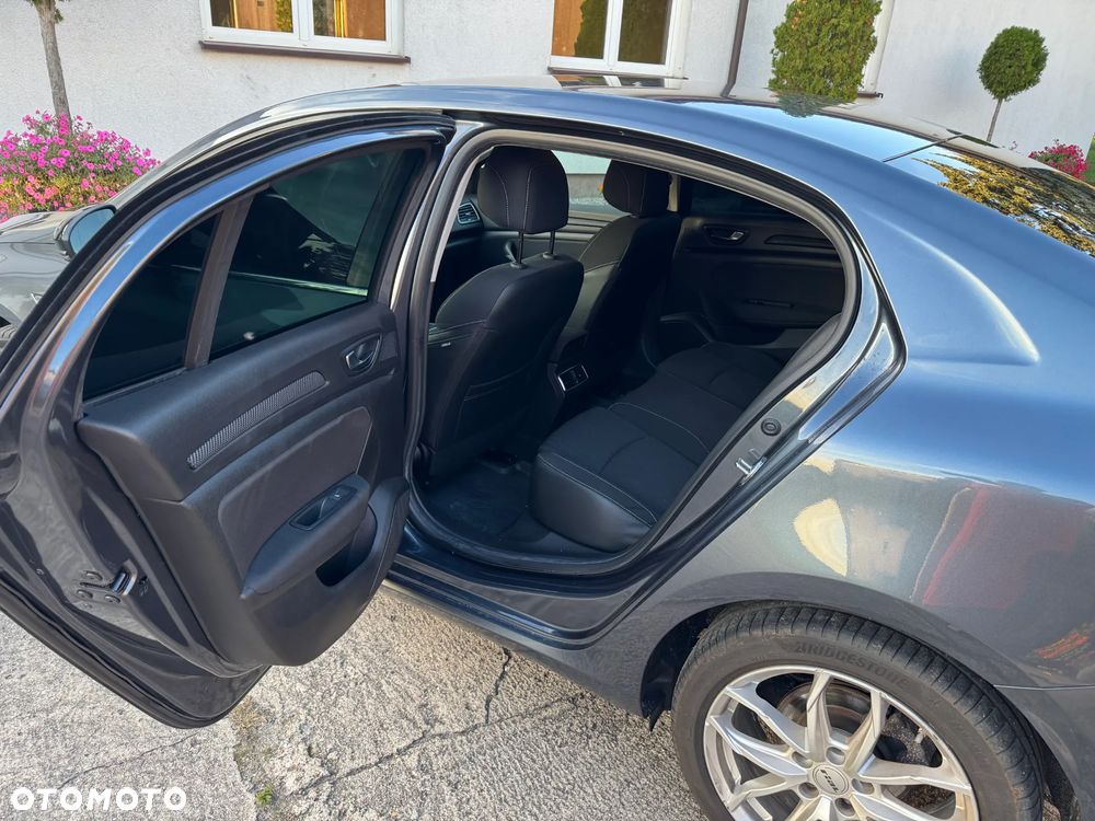 Renault Megane 1.5 Blue dCi Intens EDC - 9