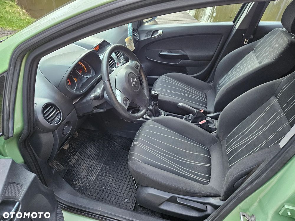 Opel Corsa 1.2 16V - 21