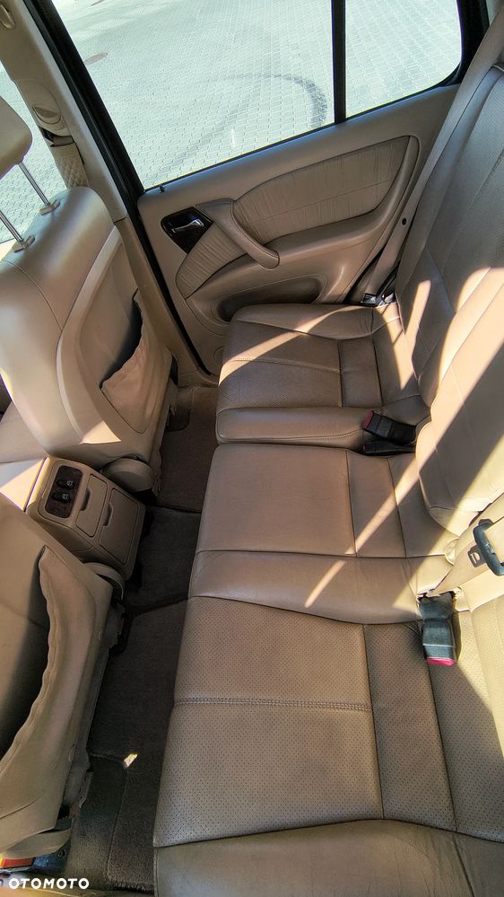 Mercedes-Benz ML - 17