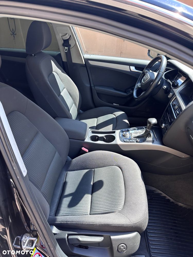 Audi A4 Avant 2.0 TDI DPF clean diesel multitronic Attraction - 23