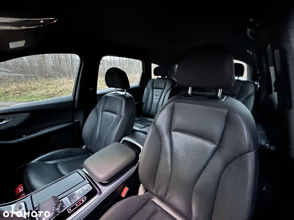 Audi Q7 - 36