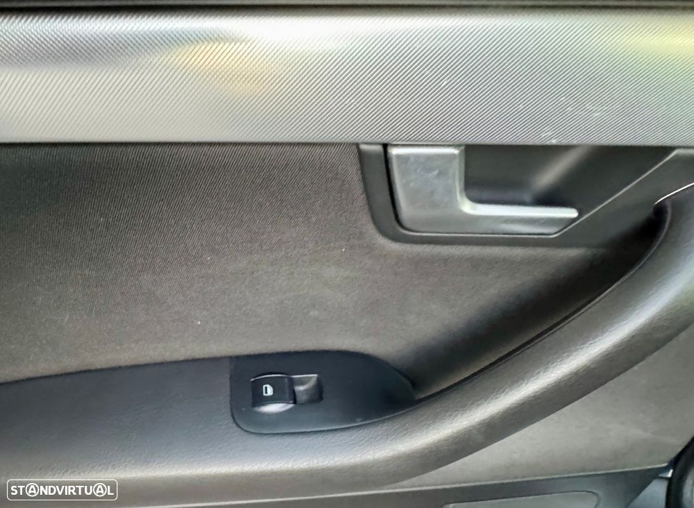 Audi A4 Avant 2.0 TDI Sport - 28