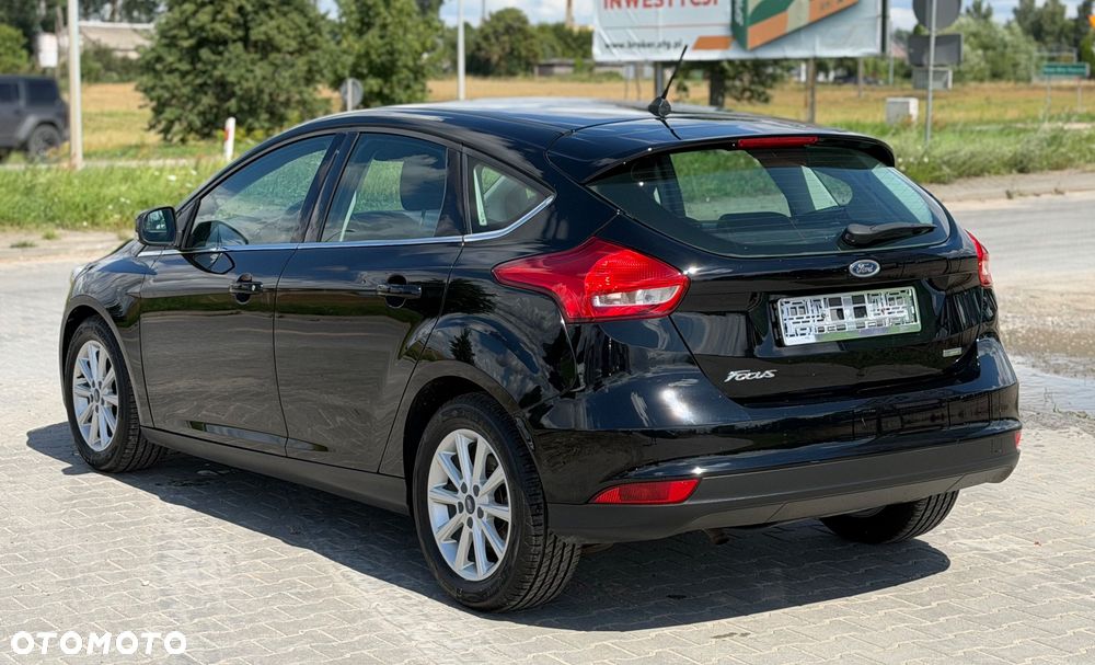 Ford Focus 1.0 EcoBoost Titanium - 3