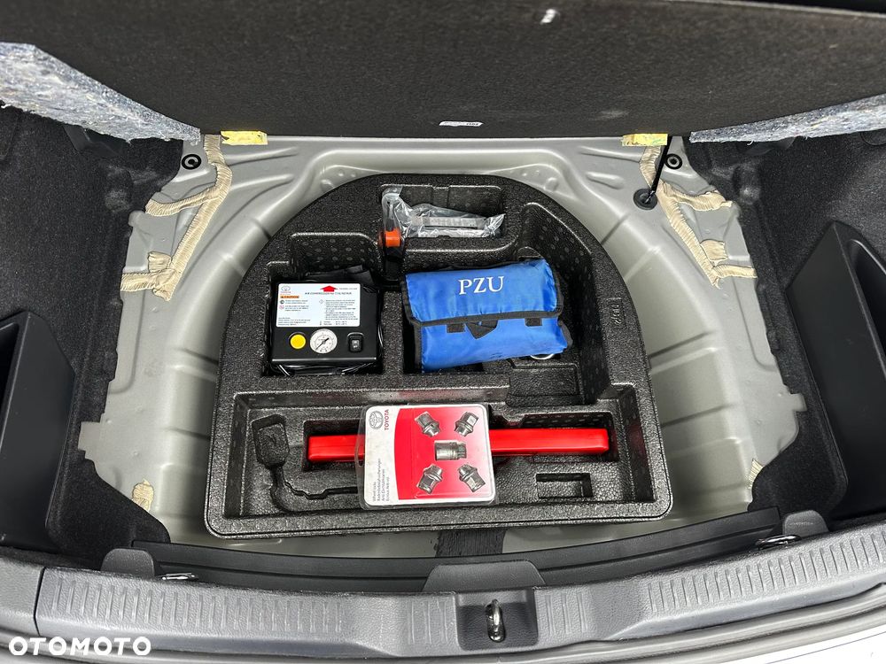 Toyota Auris 1.6 Prestige - 16